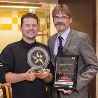 Iris Porsche Hotel und Restaurant v.l.n.r.: Küchenchef Joachim Windhager und GF Wolfgang Birklbauer